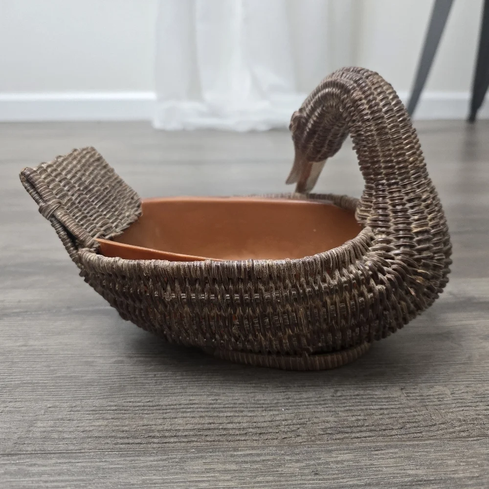 N/A adorable rattan